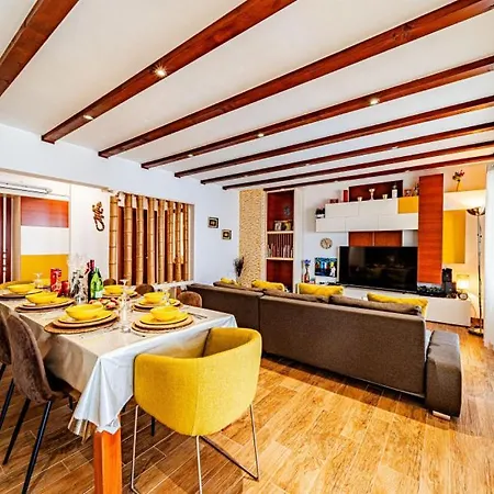 Welcome By Guide Blato (Korcula)