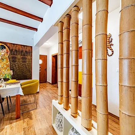 Welcome By Guide Villa